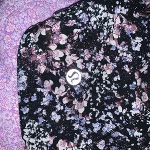 Lululemon speed shorts 2.5 in seem